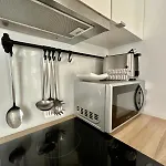 Apartment Rsrc New Ac & Bright 1br *